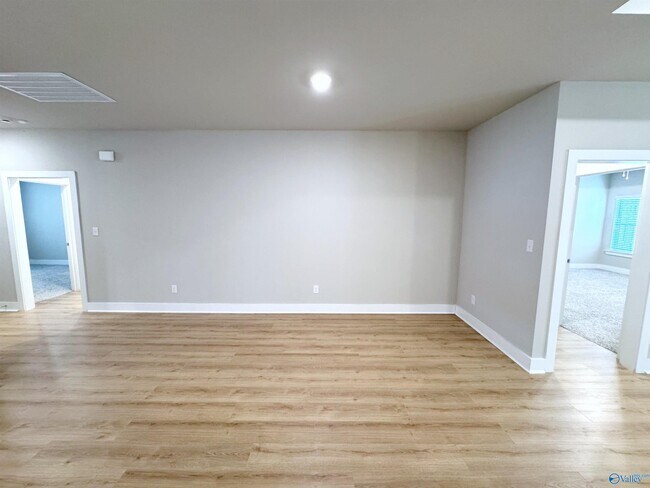 Building Photo - 7517 Doris Ruth Ln SE