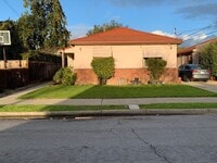 Building Photo - 16TH 630-632 N