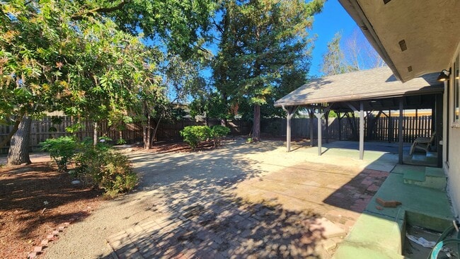 Building Photo - 7021 Wilshire Cir