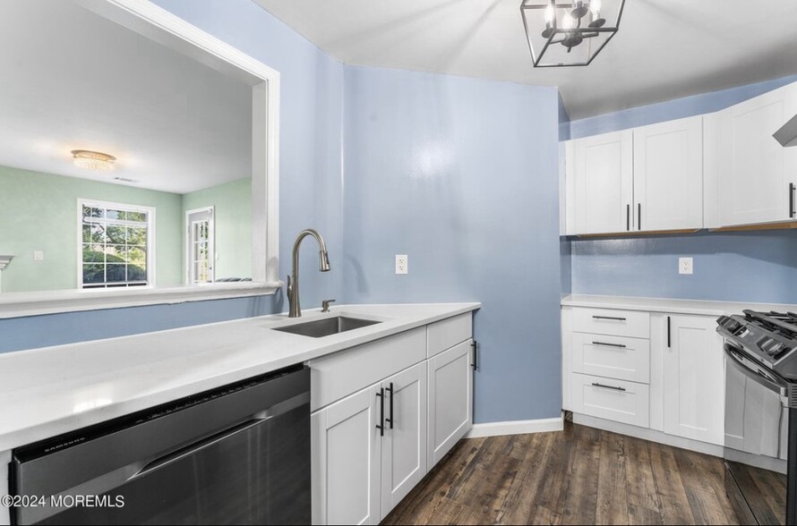 Building Photo - 339 Yorkshire Pl