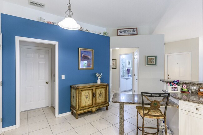 Building Photo - Turnkey Furnished Seasonal Rental – 2 Bedroom, 2 Bath in Burnt Store Marina