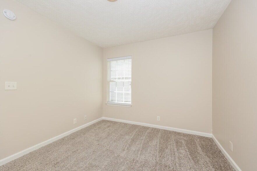 Building Photo - 816 Pantera Dr