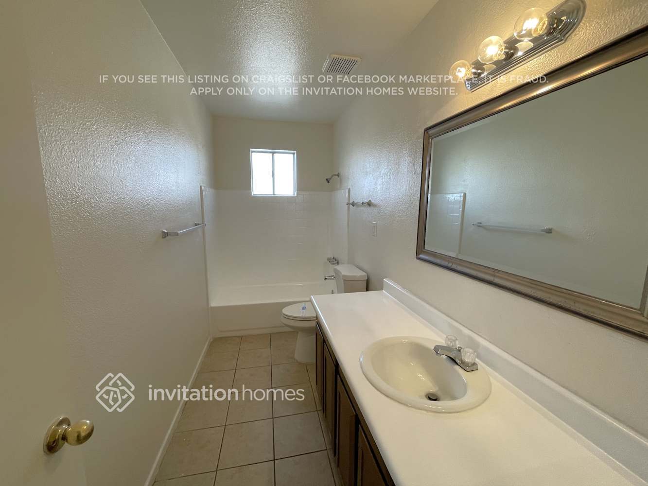 Building Photo - 626 E Via Elena St