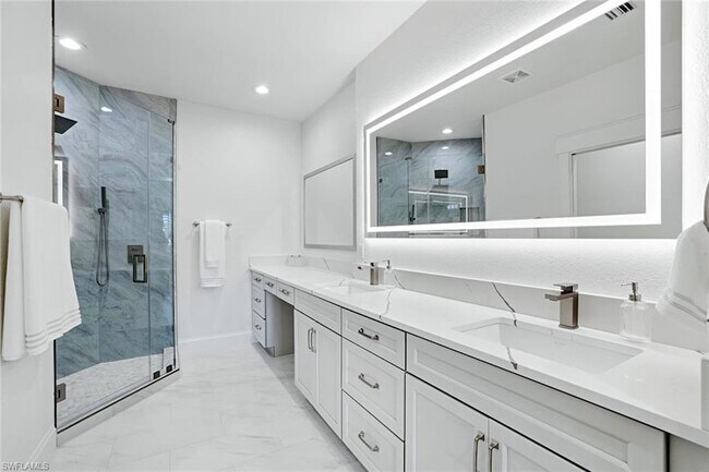 Building Photo - 630 Lalique Cir