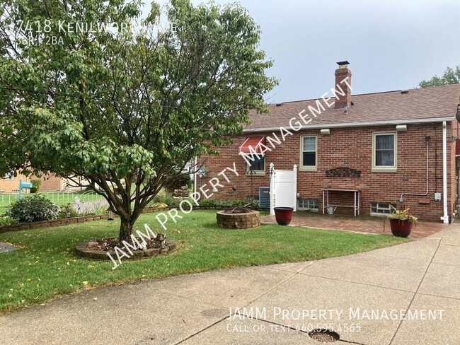 Building Photo - 3-Bedroom Brick Ranch in Prime Parma Locat...