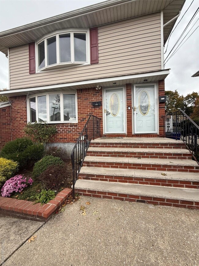 Primary Photo - 472 Kirkman Ave