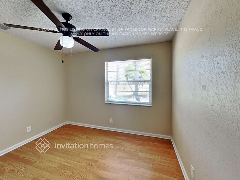 Building Photo - 3635 N Mountain Dr