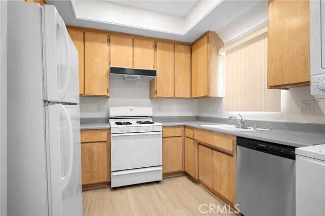 Building Photo - 4328 Whitsett Ave