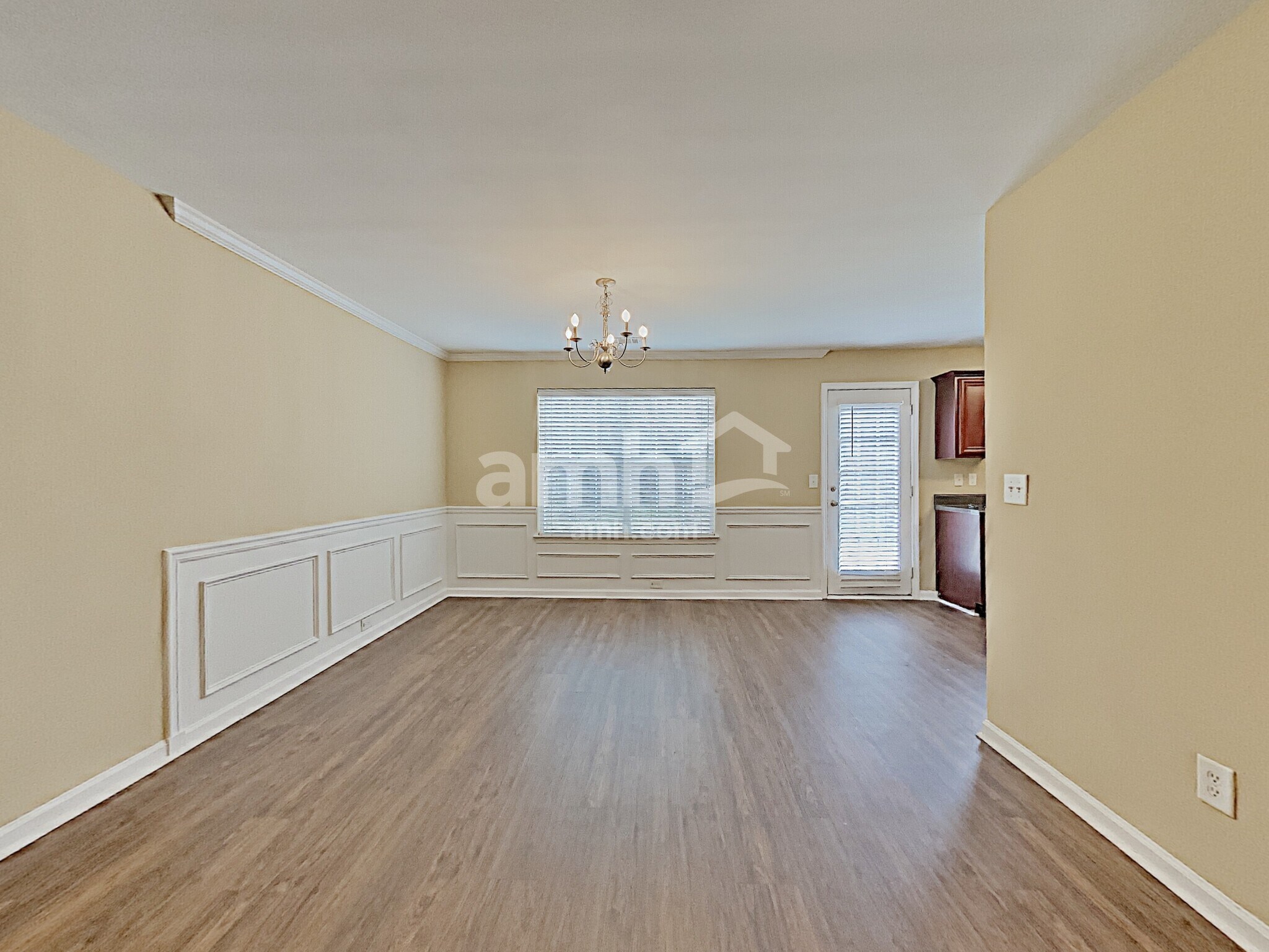 Building Photo - 118 Hidden Creek Dr