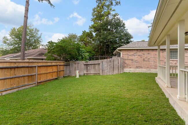 Building Photo - 99 E Foxbriar Forest Cir