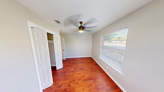 Building Photo - W. Terrace Drive 3115