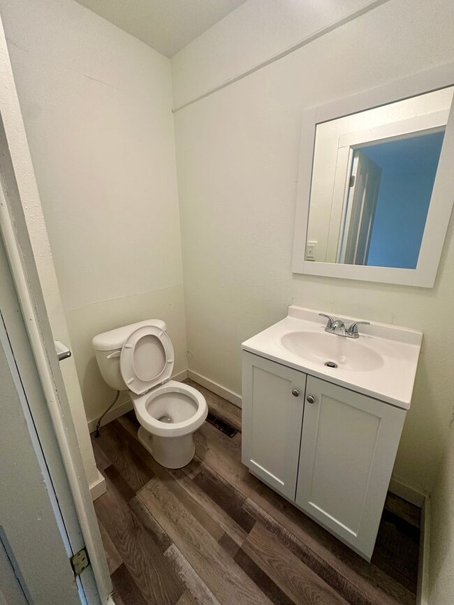 Building Photo - 5 bed 2 bath Single Family Home in Wausau