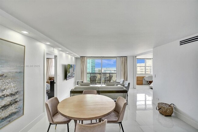 Building Photo - 6039 Collins Ave