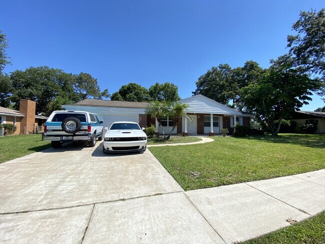 Building Photo - 2668 Bernice Ct