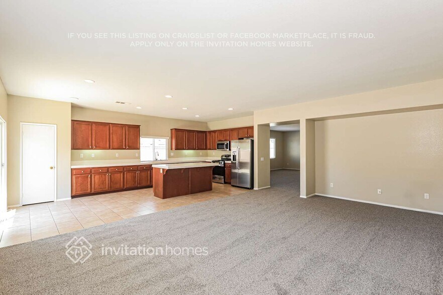 Building Photo - 40503 Carly Ct