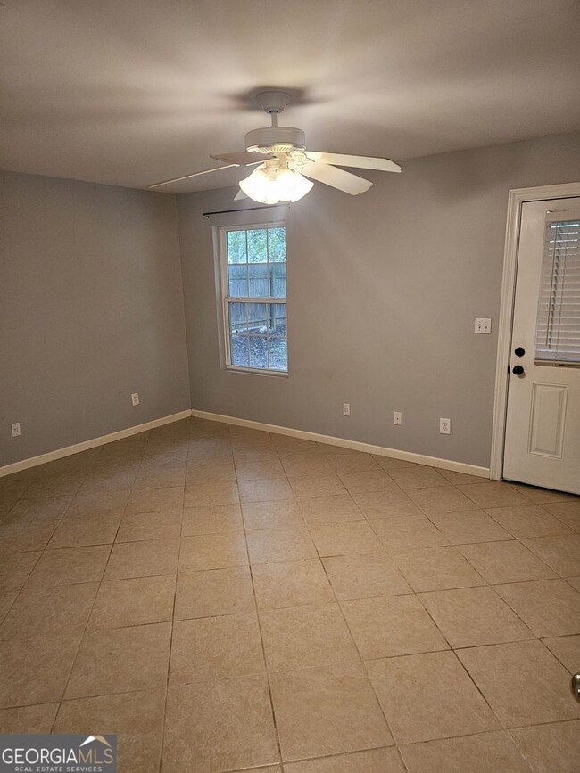 Building Photo - 1406 Flanagan Mill Dr