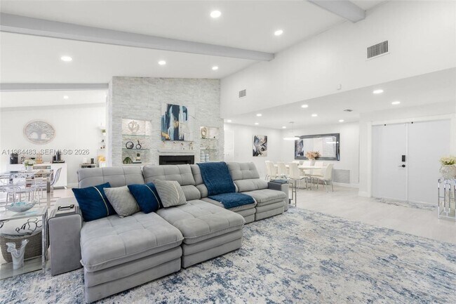 Building Photo - 501 NW 78th Way