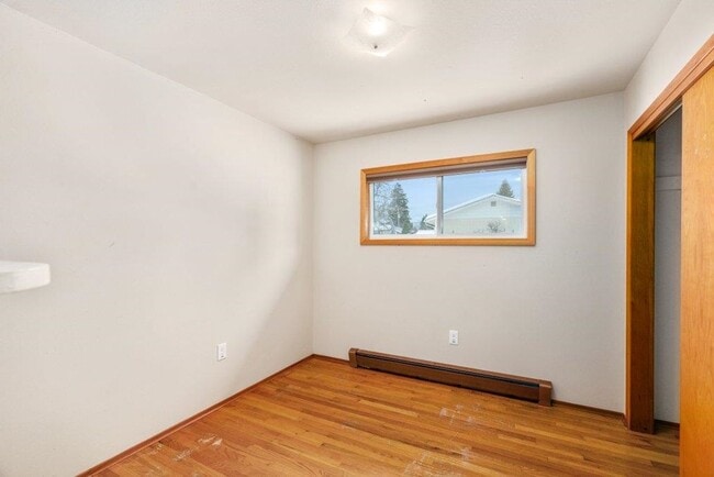 Building Photo - 3 bed 2 bathroom home in Newport