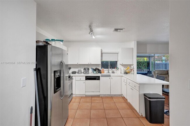 Building Photo - 898 NW 131st Ave