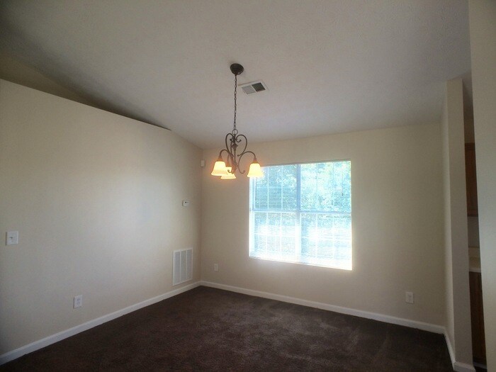 Building Photo - 4145 Riverbank Ct