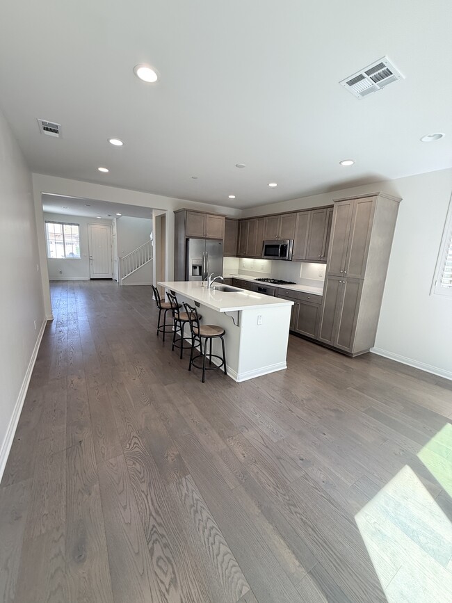 Building Photo - 672 Sage Brook Ct