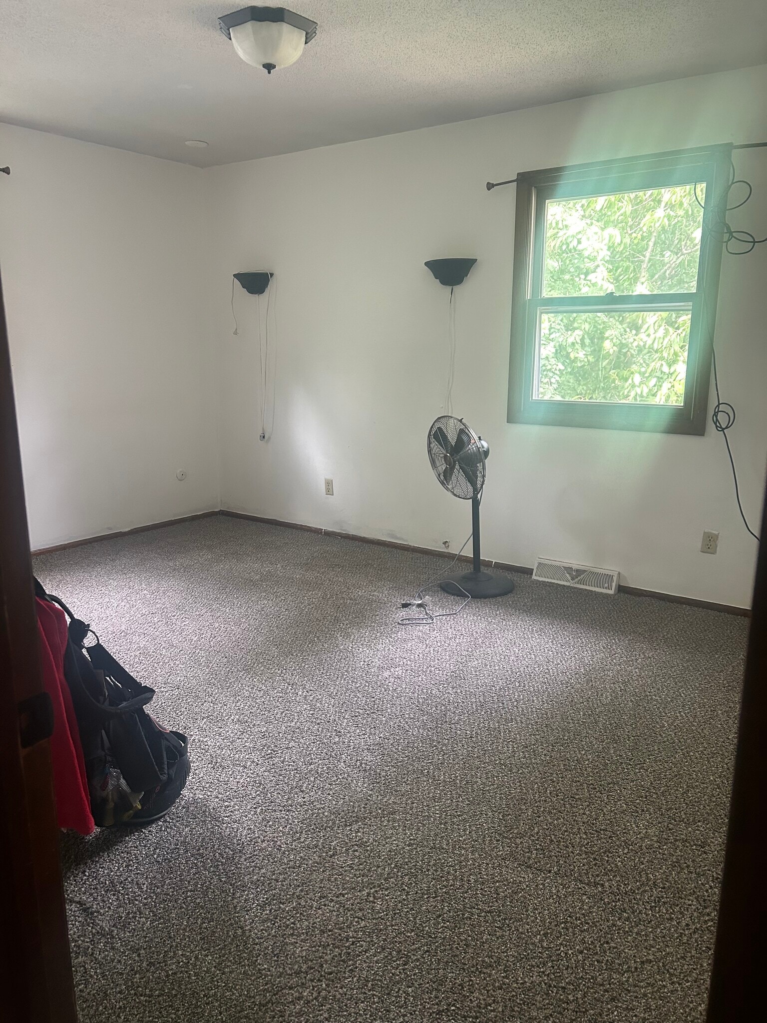 Building Photo - 730 Meadow Springs Ct