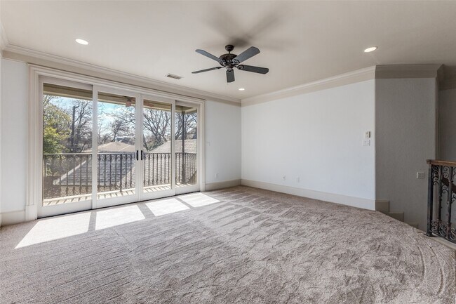 Building Photo - 6416 Dykes Way
