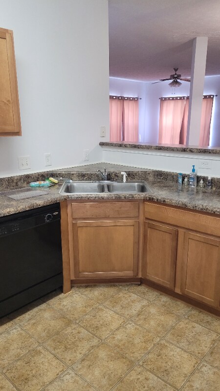 Building Photo - 4211 Washington Blvd