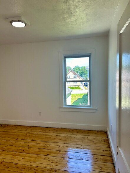 Building Photo - 59 Cotter Ct