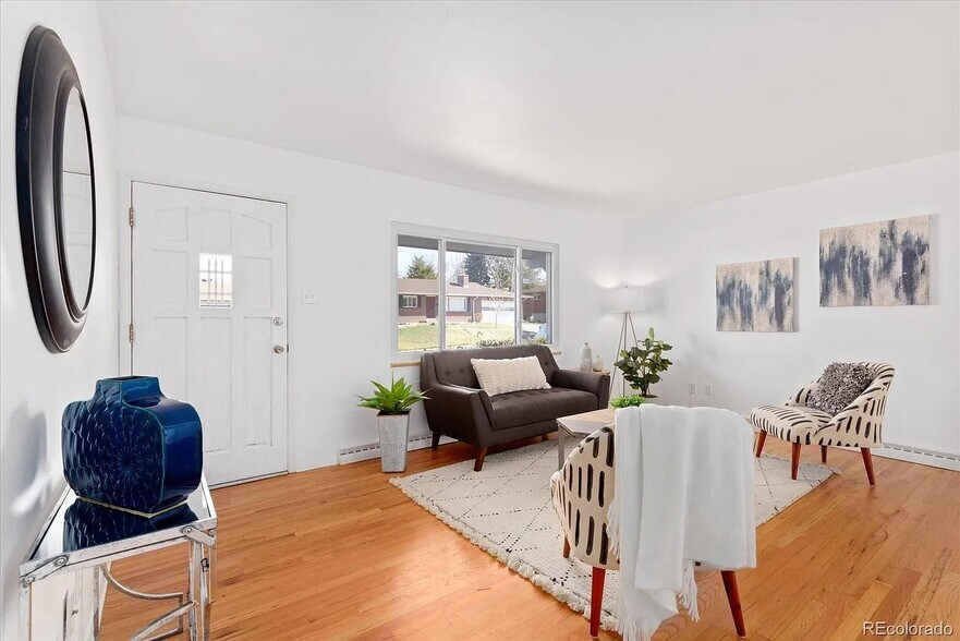 Upstairs Living Room - 7896 E Jefferson Pl