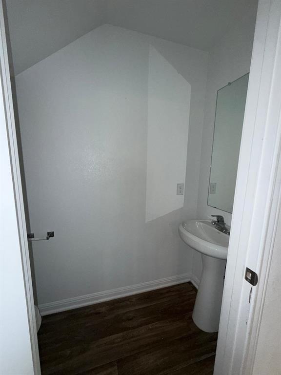 Building Photo - 509 Riverdale Dr