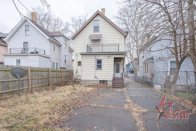 Building Photo - 2045 W 89th St