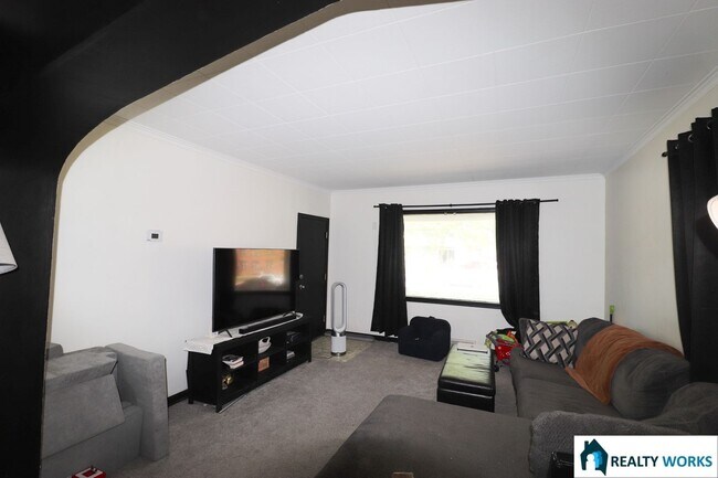 Building Photo - 1619-1623 D Street