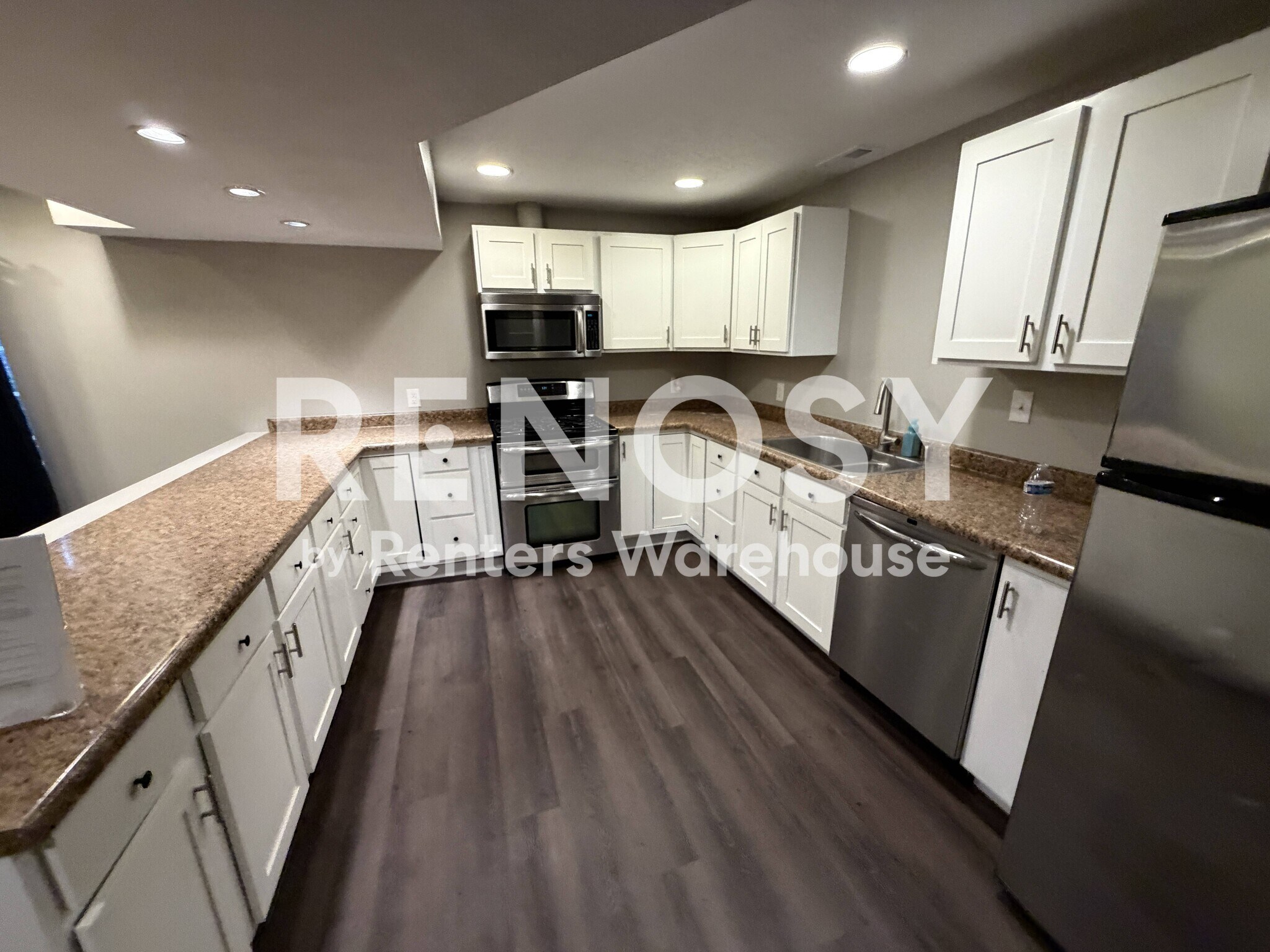 Building Photo - 3891 E Cunninghill Dr