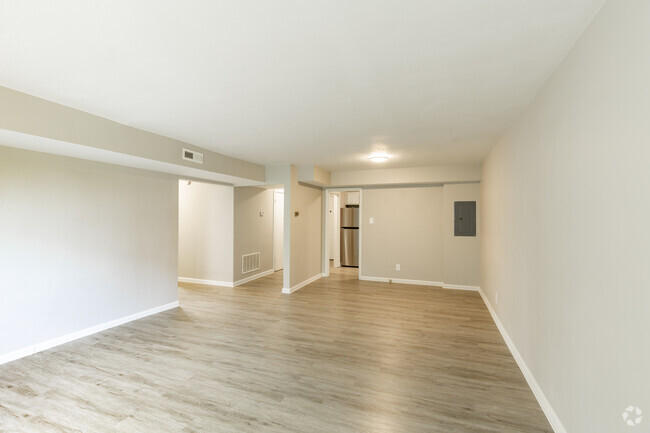 Downtown- 2BR, 1BA - Riverside Apartments