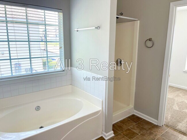 Building Photo - 60 Spring Lake Terrace