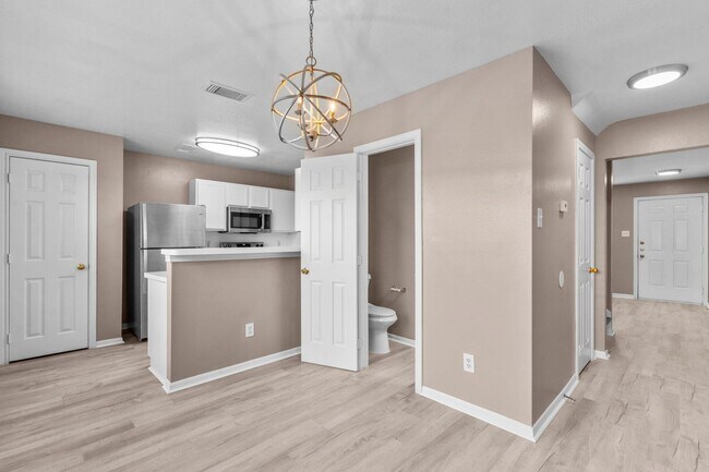 Building Photo - 105 Green Isle Ave