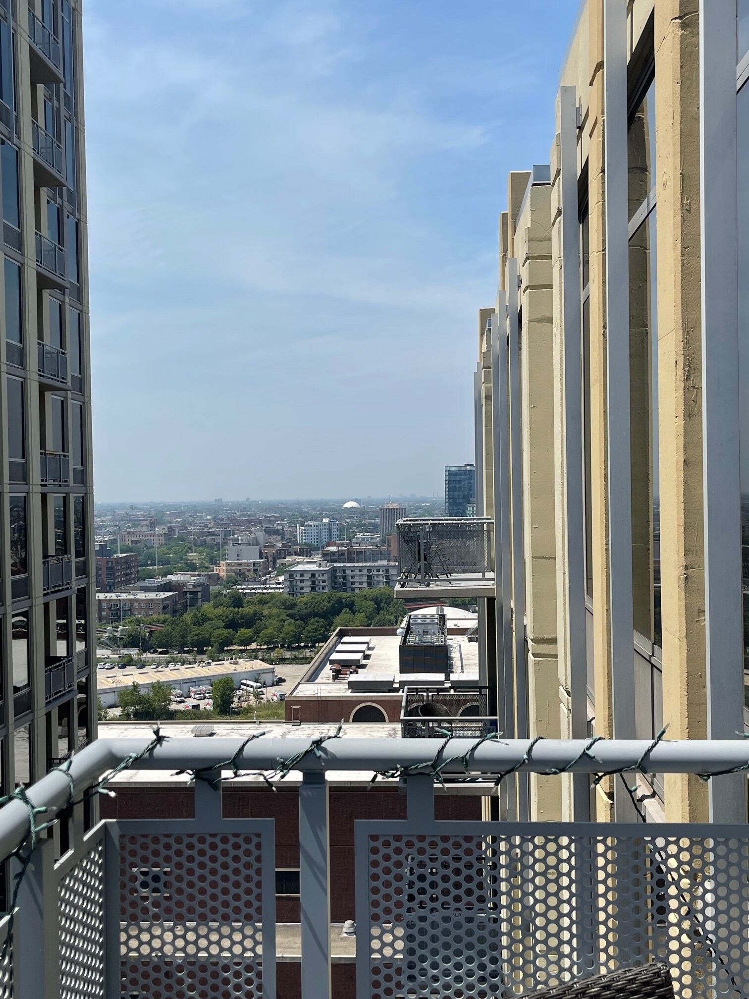 Balcony West View - 720 N Larrabee St Unit 1707