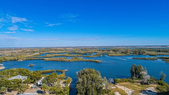 Building Photo - 2247 S Waterman Dr