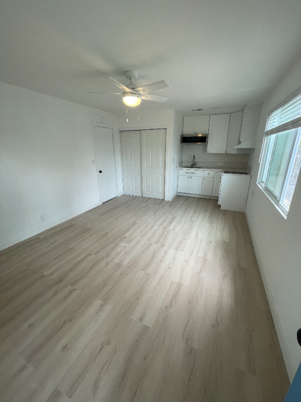 Building Photo - 405 Beaumont Dr