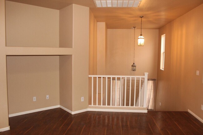 Building Photo - Beautiful 3 bedroom home in Southern Highl...