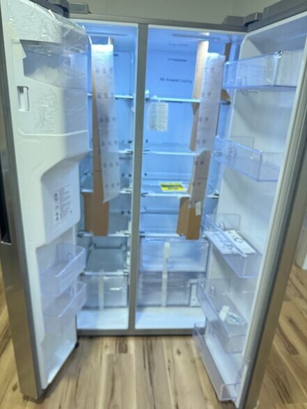 Building Photo - 261 oak circle