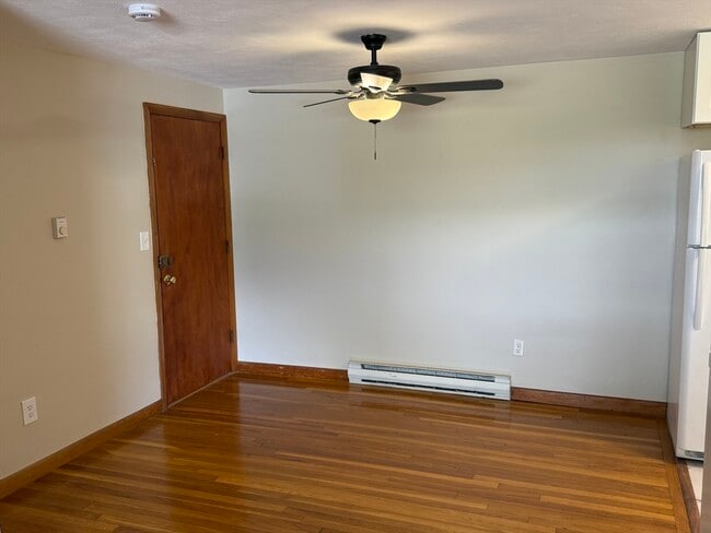 Building Photo - 255 Elm St