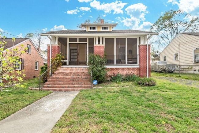 Building Photo - Gorgeous Home in Durham!