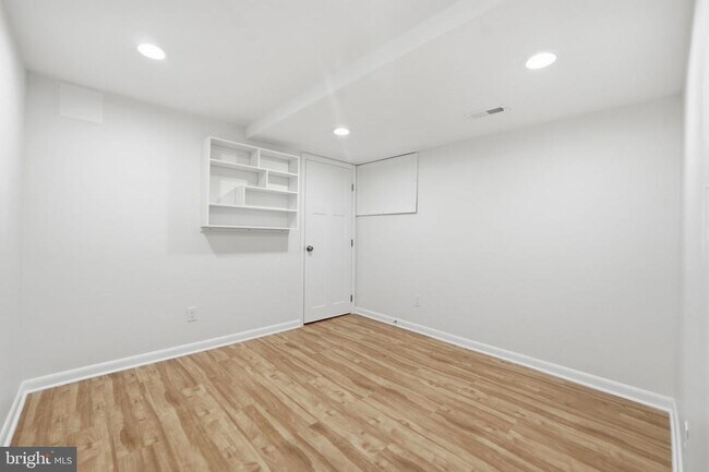 Building Photo - 808 Cottonwood Dr