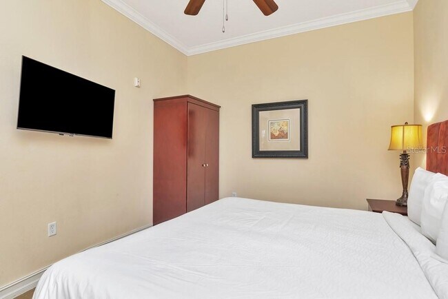 Building Photo - 13941 Clubhouse Dr