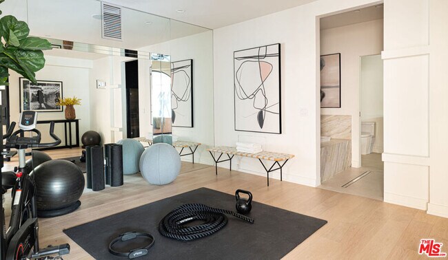 Building Photo - 1121 Tower Rd