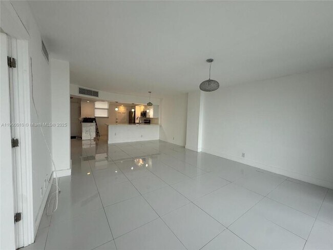 Building Photo - 2 bedroom in Sunny Isles Beach FL 33160