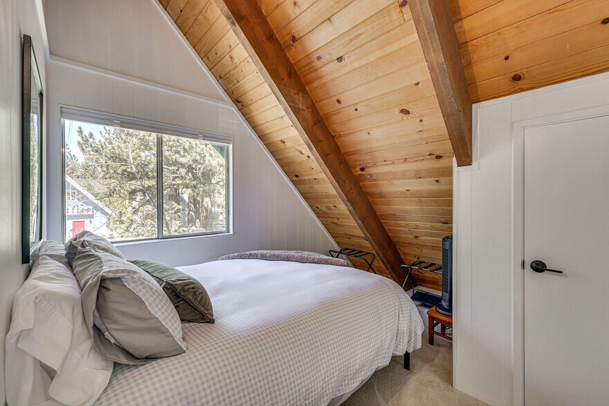 Building Photo - 923 Sagewood Dr