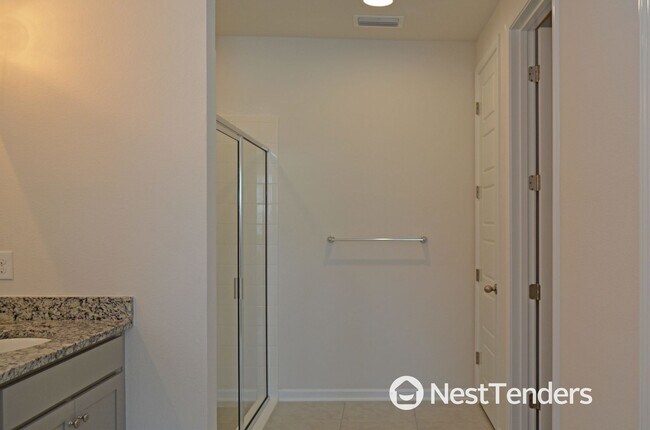 Building Photo - Like New Four Bedroom in Fernandina!